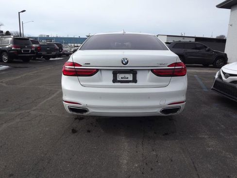 Used 2018 BMW 750i xDrive AWD/4WD image 4