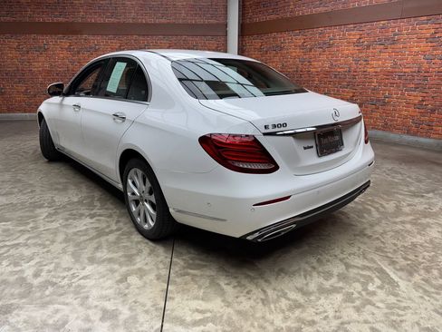 Certified 2019 Mercedes-Benz E 300 4MATIC image 2