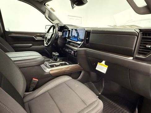 Used 2023 Chevrolet Silverado 1500 RST image 19