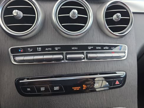 Used 2020 Mercedes-Benz GLC 300 4MATIC Coupe image 24