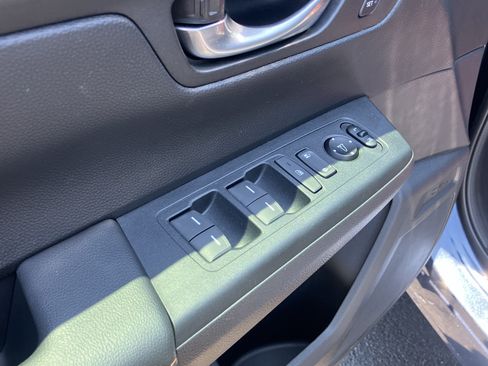 Used 2025 Honda CR-V Sport-L image 15