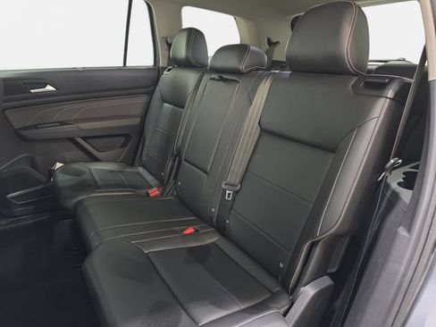 Used 2023 Volkswagen Atlas SE w/ Black Wheel Package AWD/4WD image 13