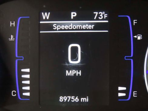 Used 2020 Chrysler Voyager Lxi FWD image 7