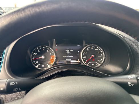 Used 2020 Jeep Renegade Trailhawk w/ Cold Weather Group image 24