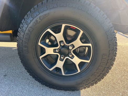 Certified 2020 Jeep Wrangler Unlimited Rubicon image 13