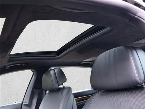 Used 2015 BMW 750Li xDrive AWD/4WD image 20