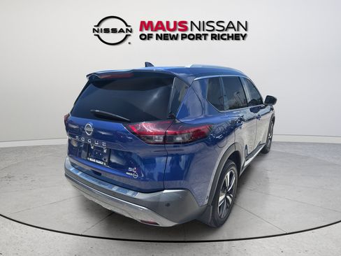 Used 2022 Nissan Rogue SL w/ SL Premium Package FWD image 11