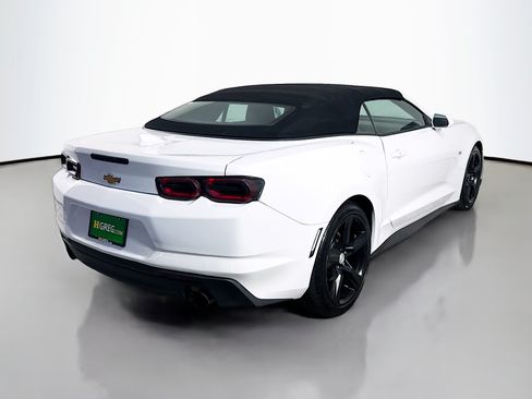 Used 2019 Chevrolet Camaro LT RWD image 10