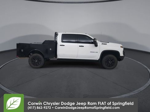 Used 2024 Chevrolet Silverado 3500 LTZ w/ LTZ Plus Package AWD/4WD image 9