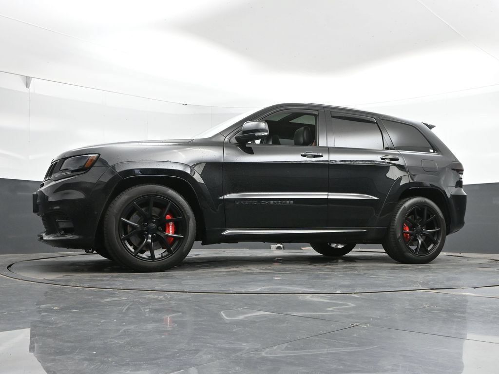 Used 2020 Jeep Grand Cherokee SRT w/ Trailer Tow Group IV AWD/4WD image 49