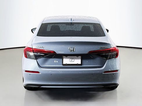 Used 2023 Honda Civic Touring image 6