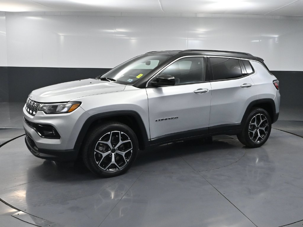 Used 2025 Jeep Compass Limited AWD/4WD image 8