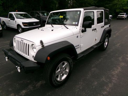 Used 2015 Jeep Wrangler Unlimited Sport w/ Quick Order Package 24S AWD/4WD image 5