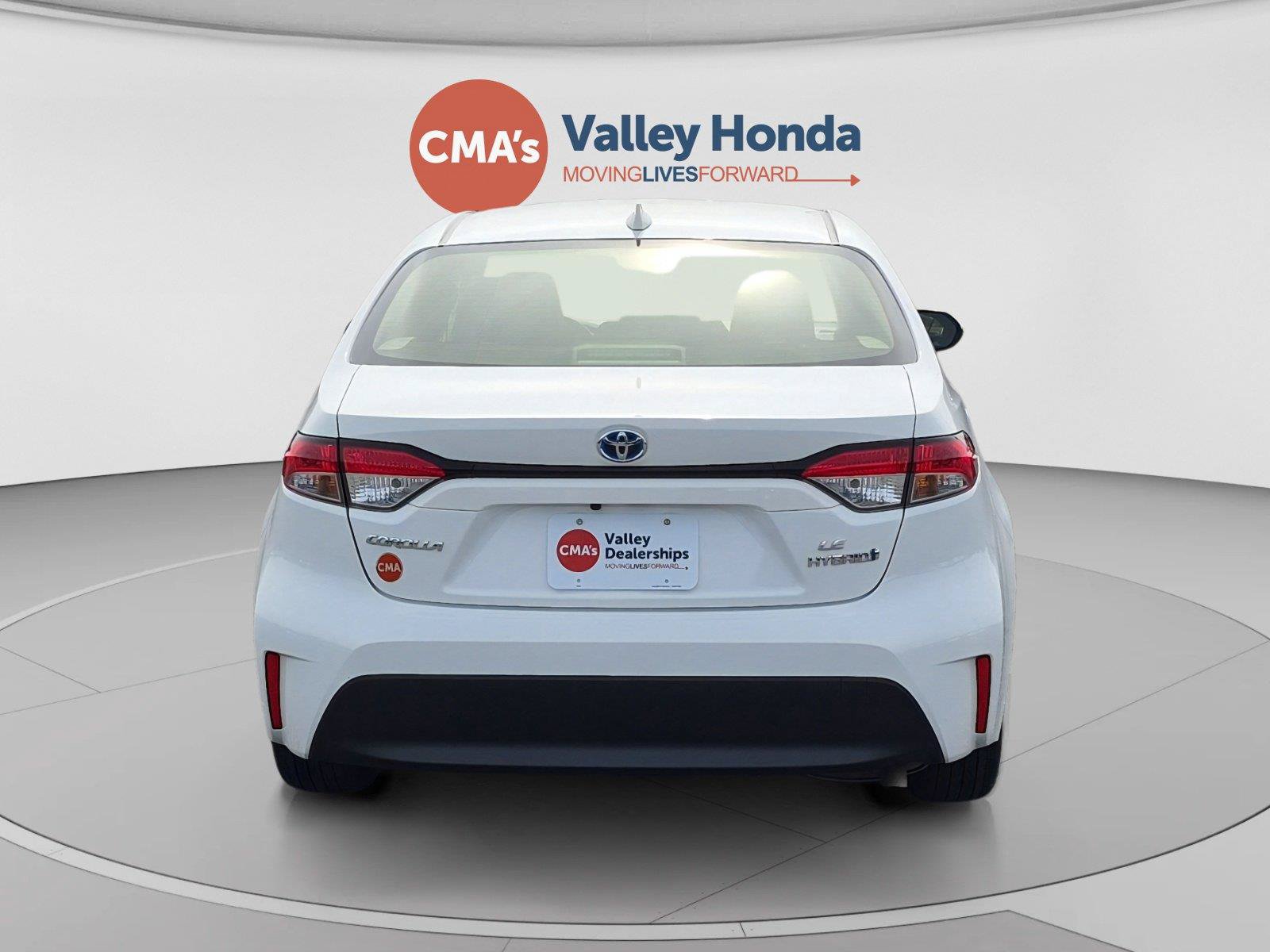 Used 2024 Toyota Corolla LE w/ LE Convenience Package FWD image 4