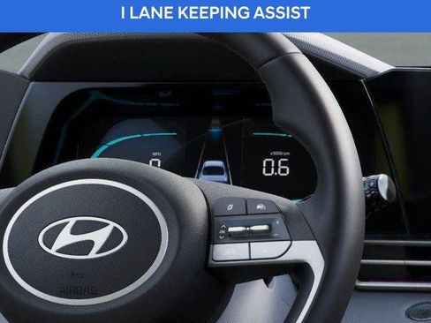 Certified 2025 Hyundai Elantra Sport FWD image 18