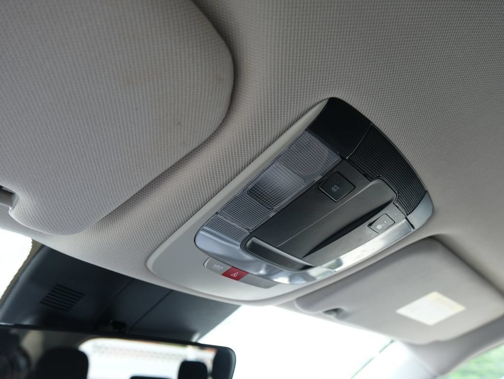 Used 2025 Kia Sorento LX FWD image 17