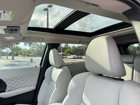 New 2025 Mitsubishi Outlander SEL image 30