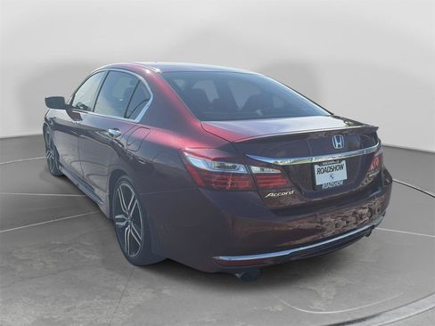 Used 2016 Honda Accord Sport image 3