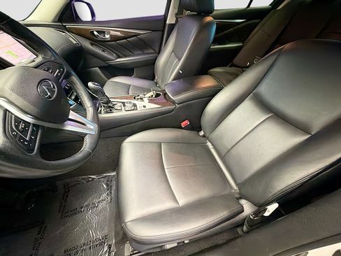 Used 2019 INFINITI Q50 Luxe w/ Essential Package (3.0T Luxe) RWD image 11