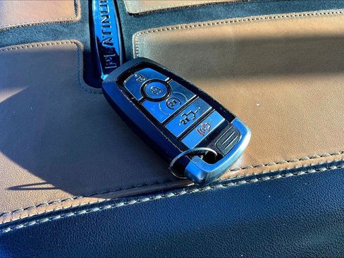 Used 2023 Ford F350 Platinum w/ FX4 Off-Road Package image 11