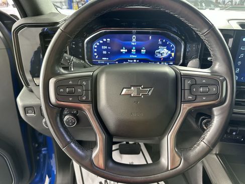 Used 2023 Chevrolet Silverado 1500 ZR2 w/ Technology Package AWD/4WD image 4