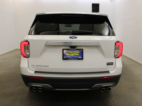 Used 2022 Ford Explorer Platinum w/ Equipment Group 601A AWD/4WD image 4