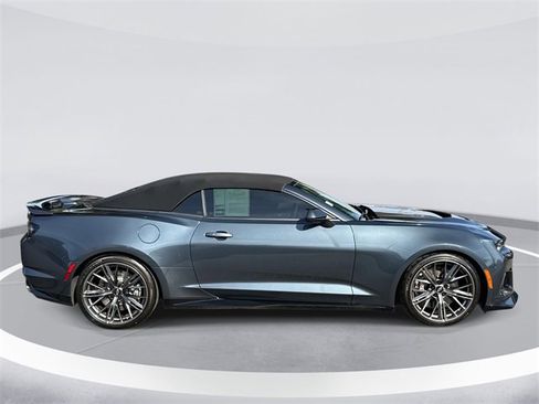 Used 2022 Chevrolet Camaro ZL1 image 3
