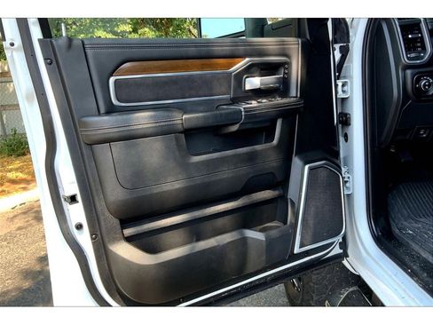 Used 2023 RAM 3500 Laramie image 23