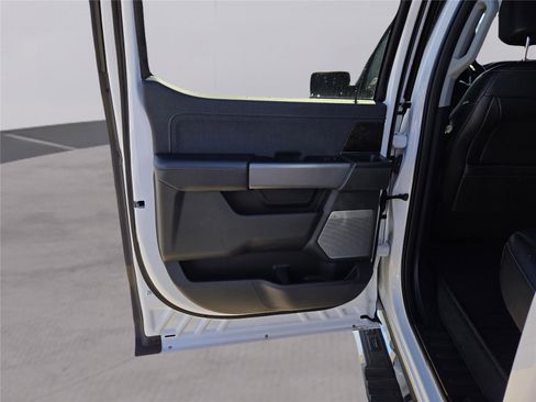 Used 2021 Ford F150 Lariat w/ Trailer Tow Package image 26