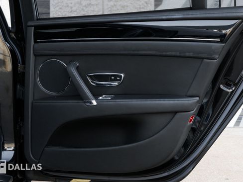 Used 2014 Bentley Flying Spur W12 image 34