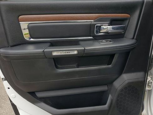 Used 2016 RAM 1500 Laramie w/ Convenience Group AWD/4WD image 18
