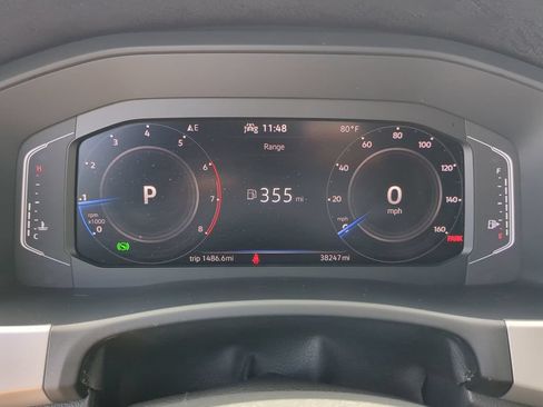 Certified 2023 Volkswagen Atlas Cross Sport SE FWD image 33