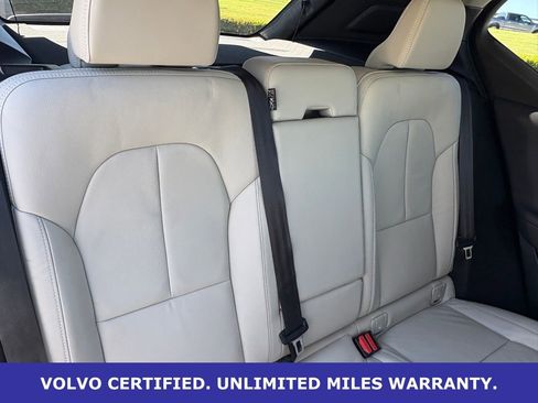Certified 2023 Volvo XC40 B5 Plus w/ Protection Package Premier AWD/4WD image 33