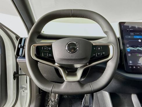 New 2026 Volvo EX30 Plus w/ Protection Package Premier AWD/4WD image 10
