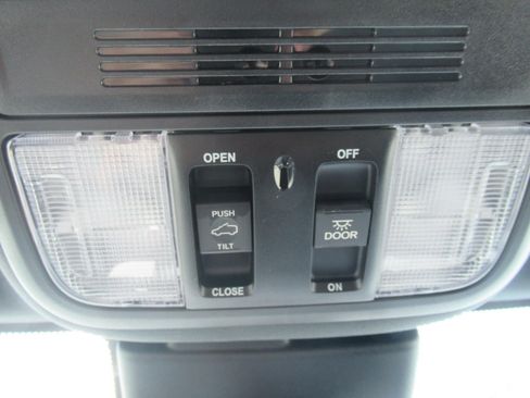 Used 2024 Honda Odyssey Sport image 28