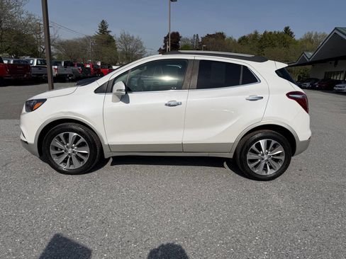 Used 2019 Buick Encore Preferred AWD/4WD image 2
