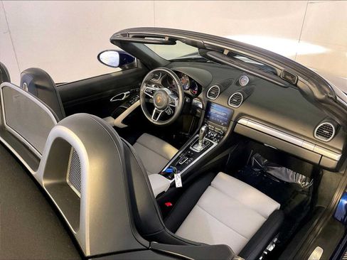 Used 2022 Porsche 718 Boxster RWD image 20