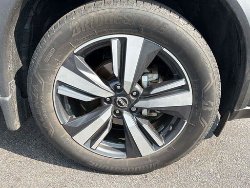 Used 2024 Nissan Rogue SL w/ SL Premium Package FWD image 8