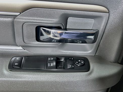 Used 2018 RAM 1500 Express RWD image 16
