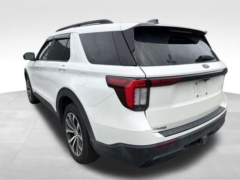 Used 2025 Ford Explorer ST-Line AWD/4WD image 6