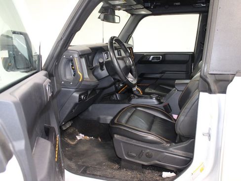 Used 2024 Ford Bronco Badlands image 38