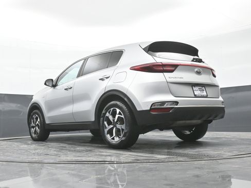 Used 2020 Kia Sportage LX image 41