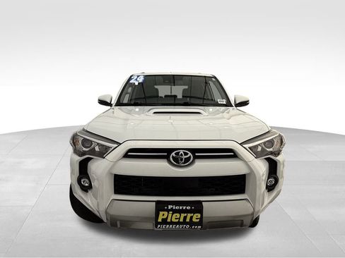 Used 2024 Toyota 4Runner TRD Off-Road Premium image 8