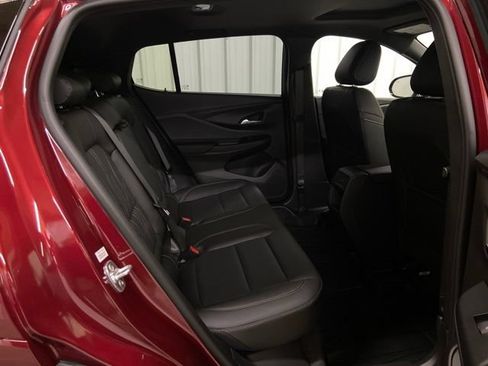 Used 2025 Buick Envista Avenir FWD image 21