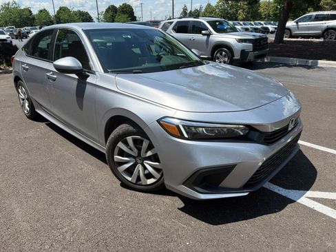 Used 2023 Honda Civic LX image 4