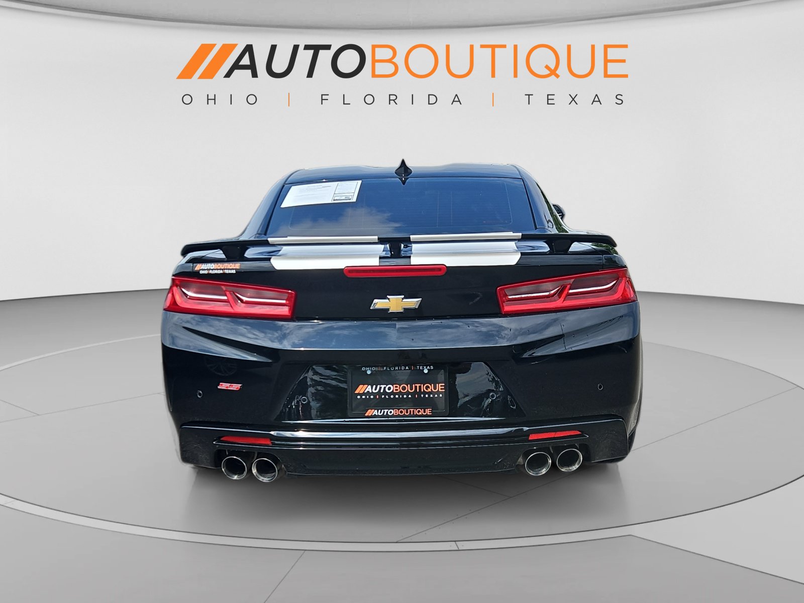 Used 2018 Chevrolet Camaro SS RWD image 4