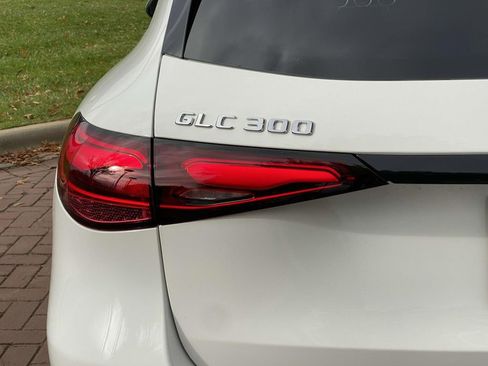 Certified 2025 Mercedes-Benz GLC 300 4MATIC image 8