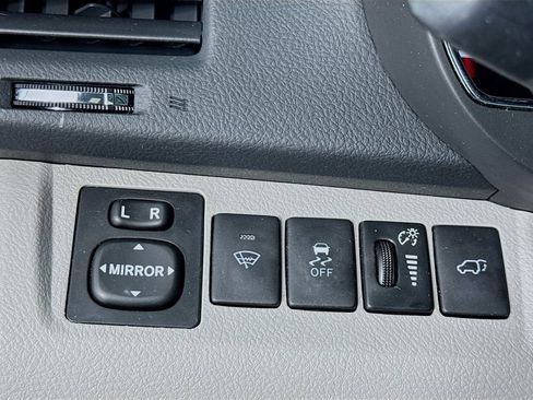 Used 2012 Toyota Highlander Limited image 14