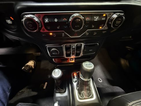 Used 2019 Jeep Wrangler Unlimited Rubicon AWD/4WD image 31