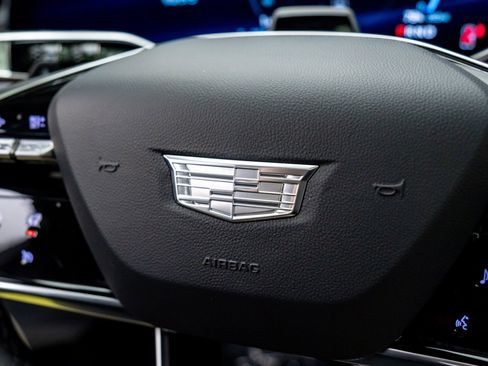 Certified 2025 Cadillac Lyriq Luxury w/ LPO, Floor Liner Package image 28